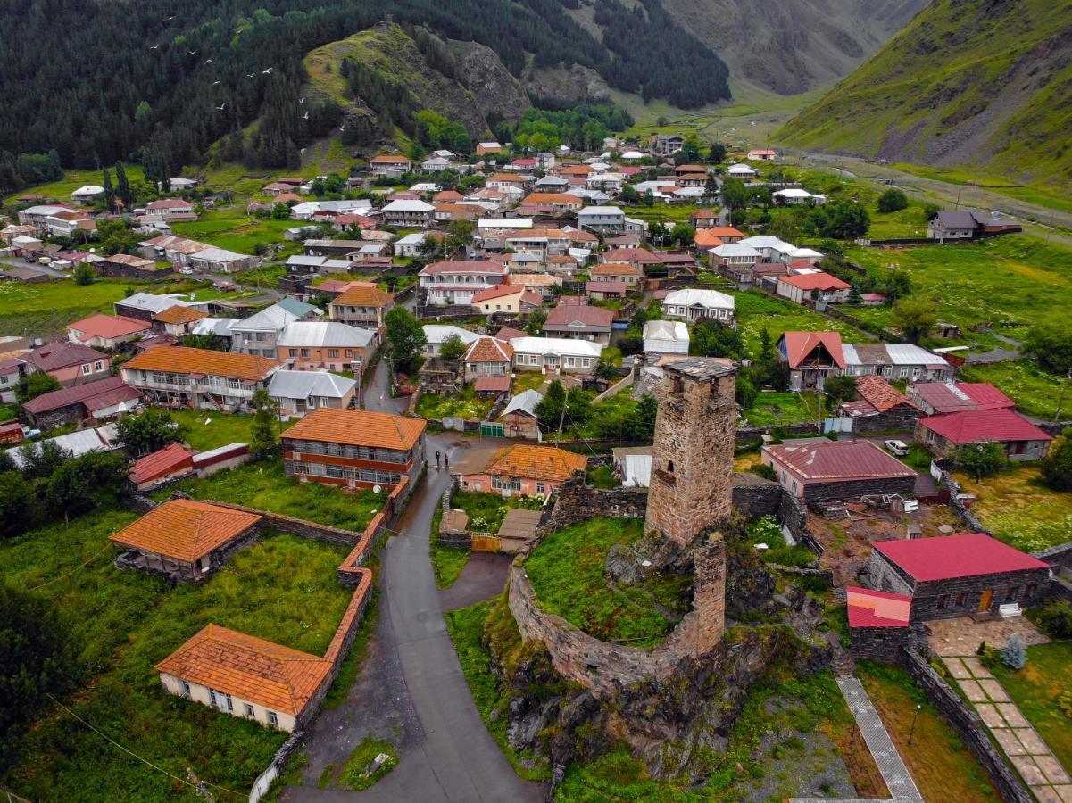 Sno Inn Kazbegi Exterior photo